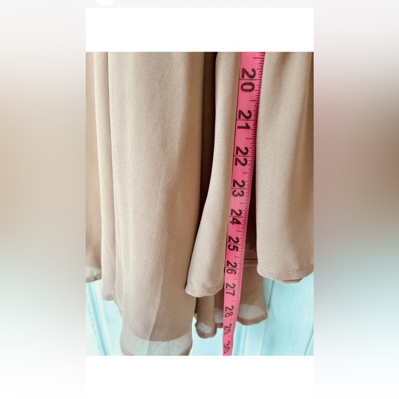 Women’s Tan Flowy Oversized Blouse SizeXS Long Sleeves Bell Show Me Your Mumu - Picture 9 of 14